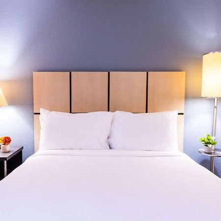 Sonesta Simply Suites Oklahoma City Airport Экстерьер фото