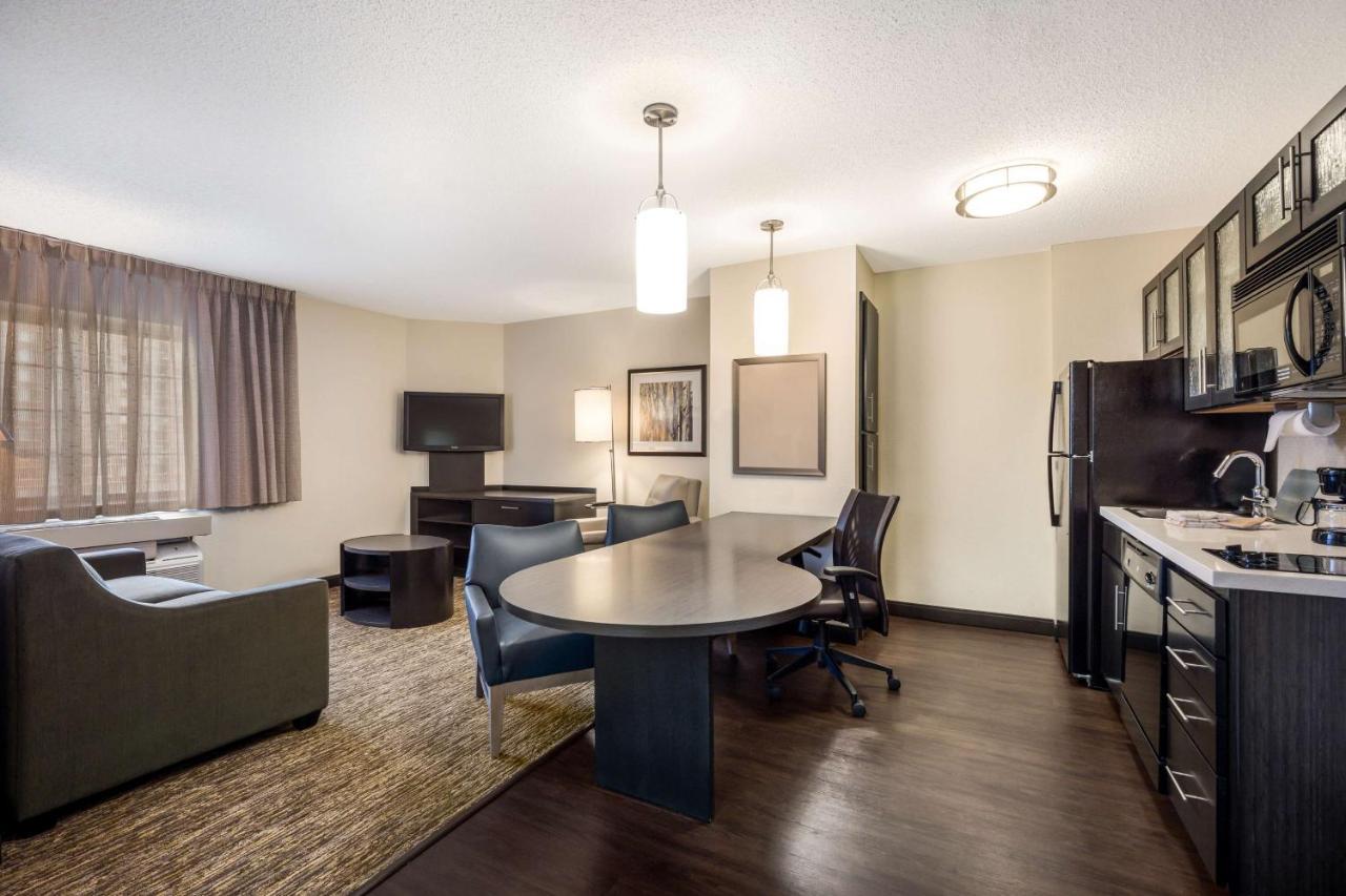Sonesta Simply Suites Oklahoma City Airport Экстерьер фото