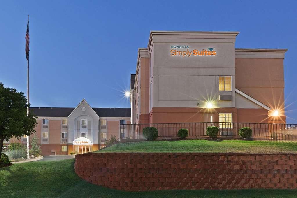 Sonesta Simply Suites Oklahoma City Airport Экстерьер фото