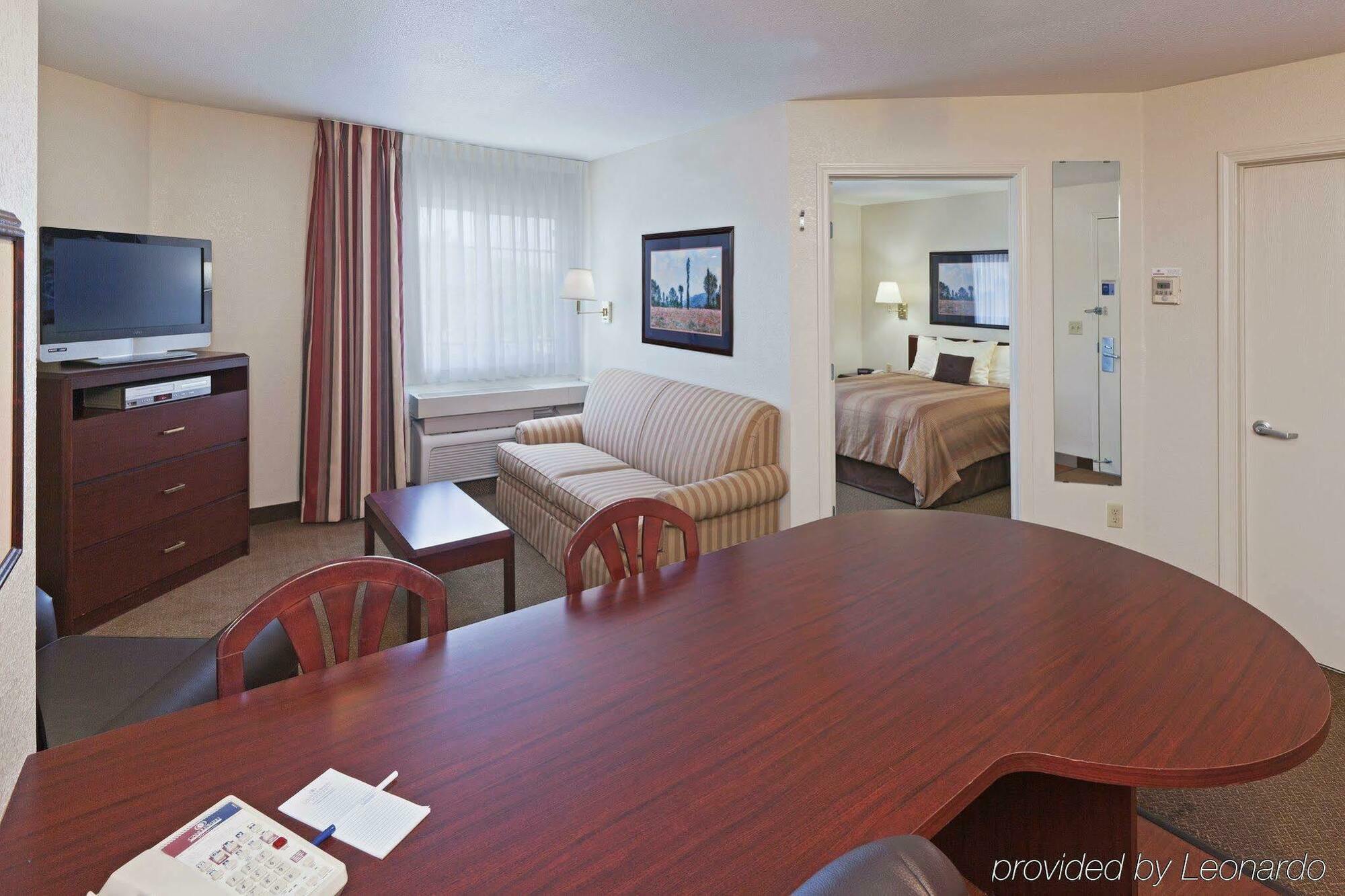 Sonesta Simply Suites Oklahoma City Airport Экстерьер фото