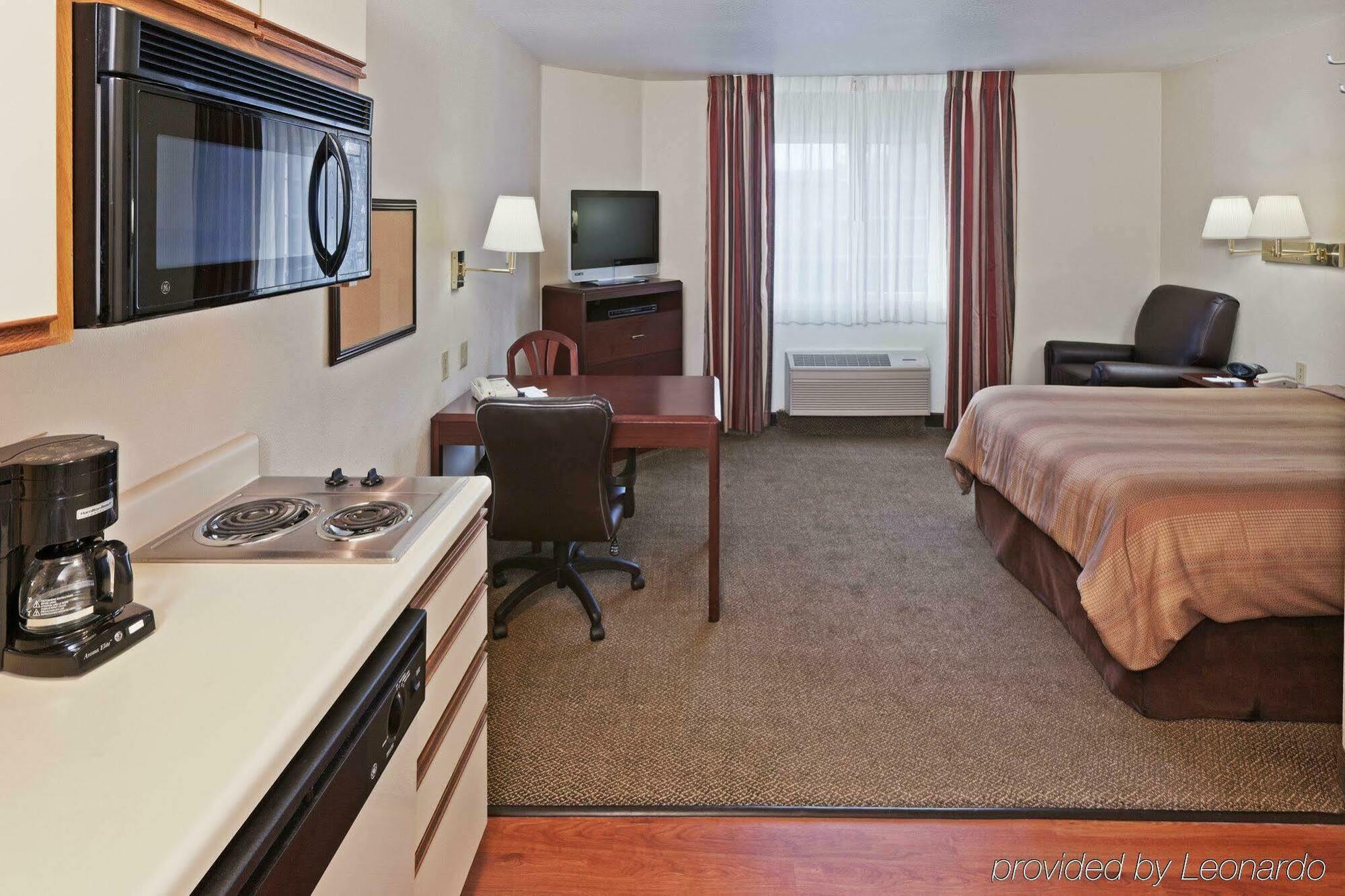 Sonesta Simply Suites Oklahoma City Airport Экстерьер фото